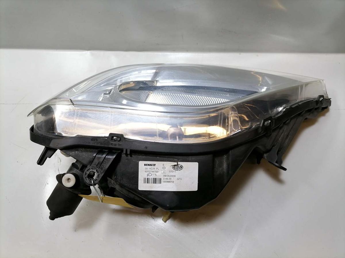 Dacia Logan original Scheinwerfer vorn links Halogen Facelift Bj.2009